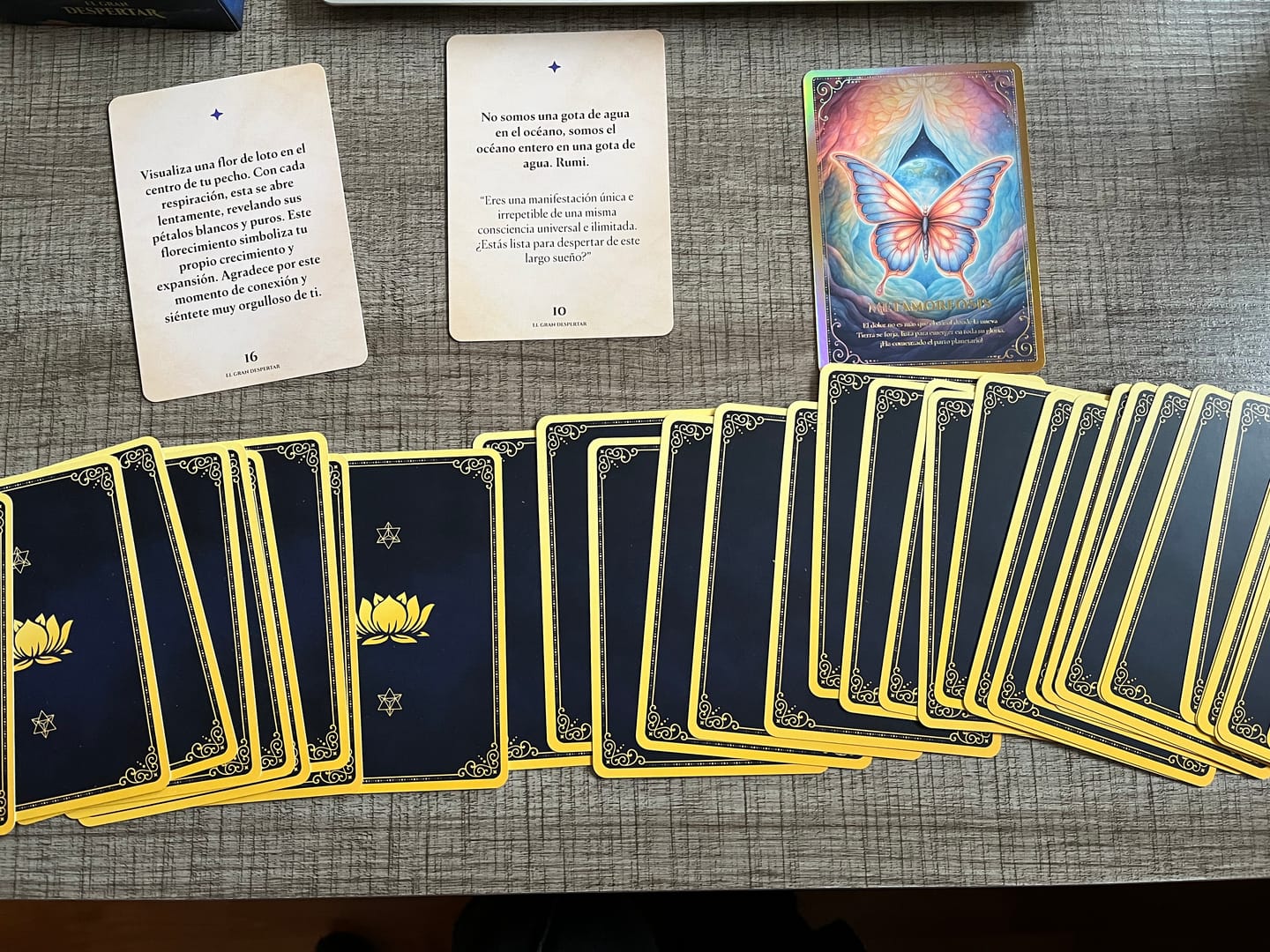 Customer photo review of El Gran Despertar ✨🌌 - Mazo de 45 Cartas Guía