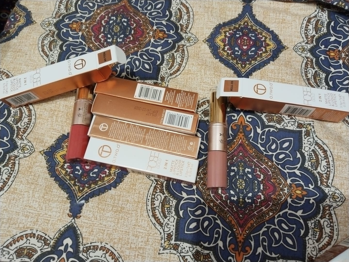 Customer photo review of O.TWO.O ROSE GOLD 2 IN 1 LIPSTICK AND LIPGLOSS