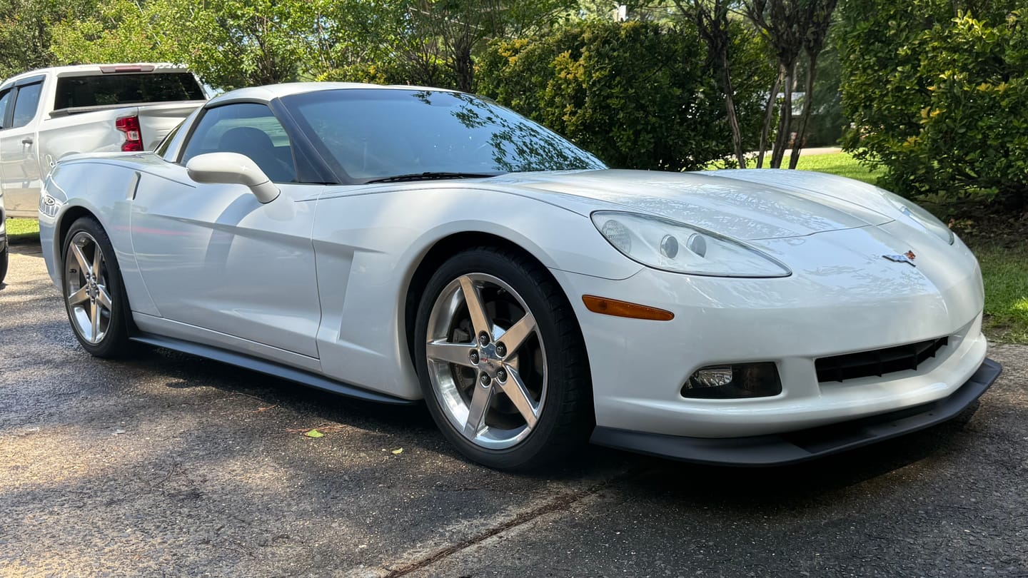 Customer photo review of Corvette C6 Base | ZR1 Conversion Side Skirts Rocker Panels