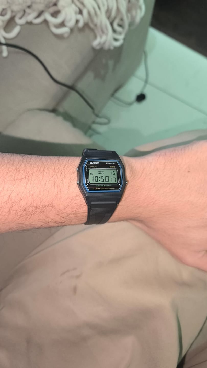 Customer photo review of Reloj Casio Vintage F-84W-1 Mercado Japonés JDM