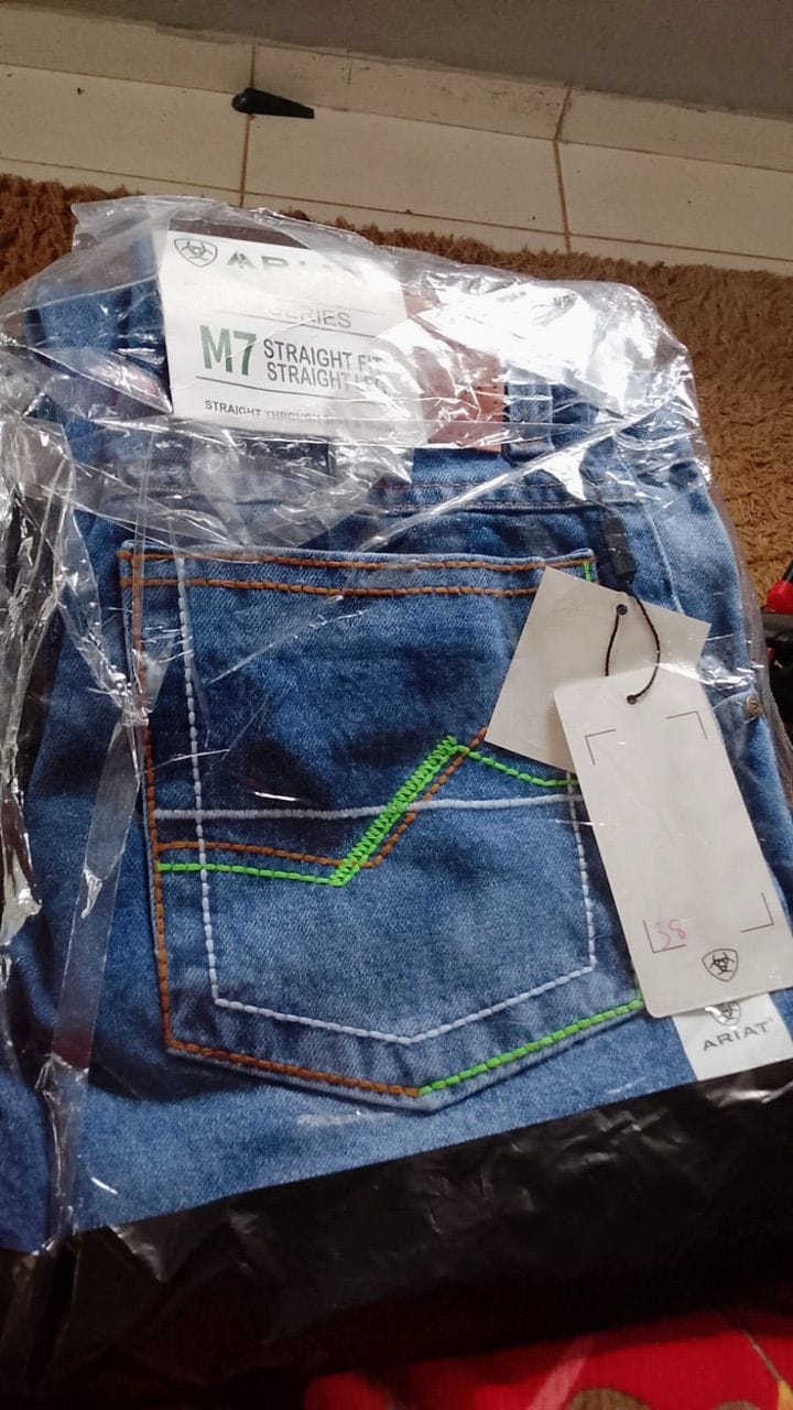 Customer photo review of Calça Country Masculina Ariat M5