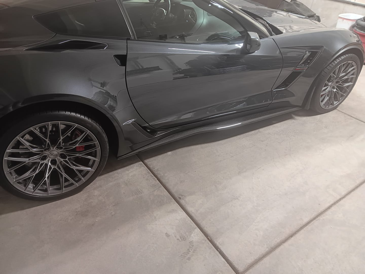 Customer photo review of Corvette C7 | Z06 / Z07 OEM Style Side Skirt Set Rocker Panels