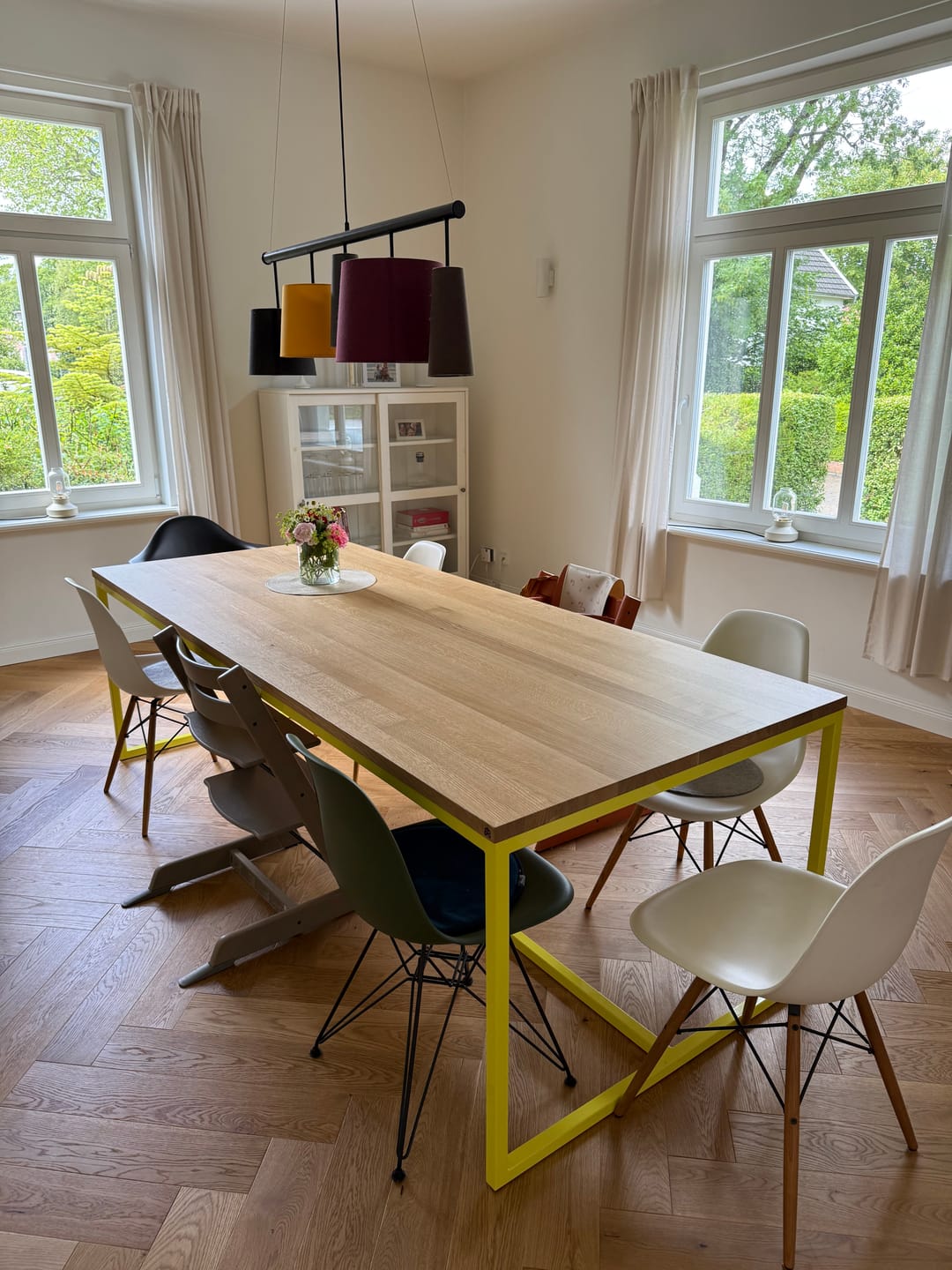 Customer photo review of Tisch Massivholz & Stahlgestell mit Mittelstrebe TALON