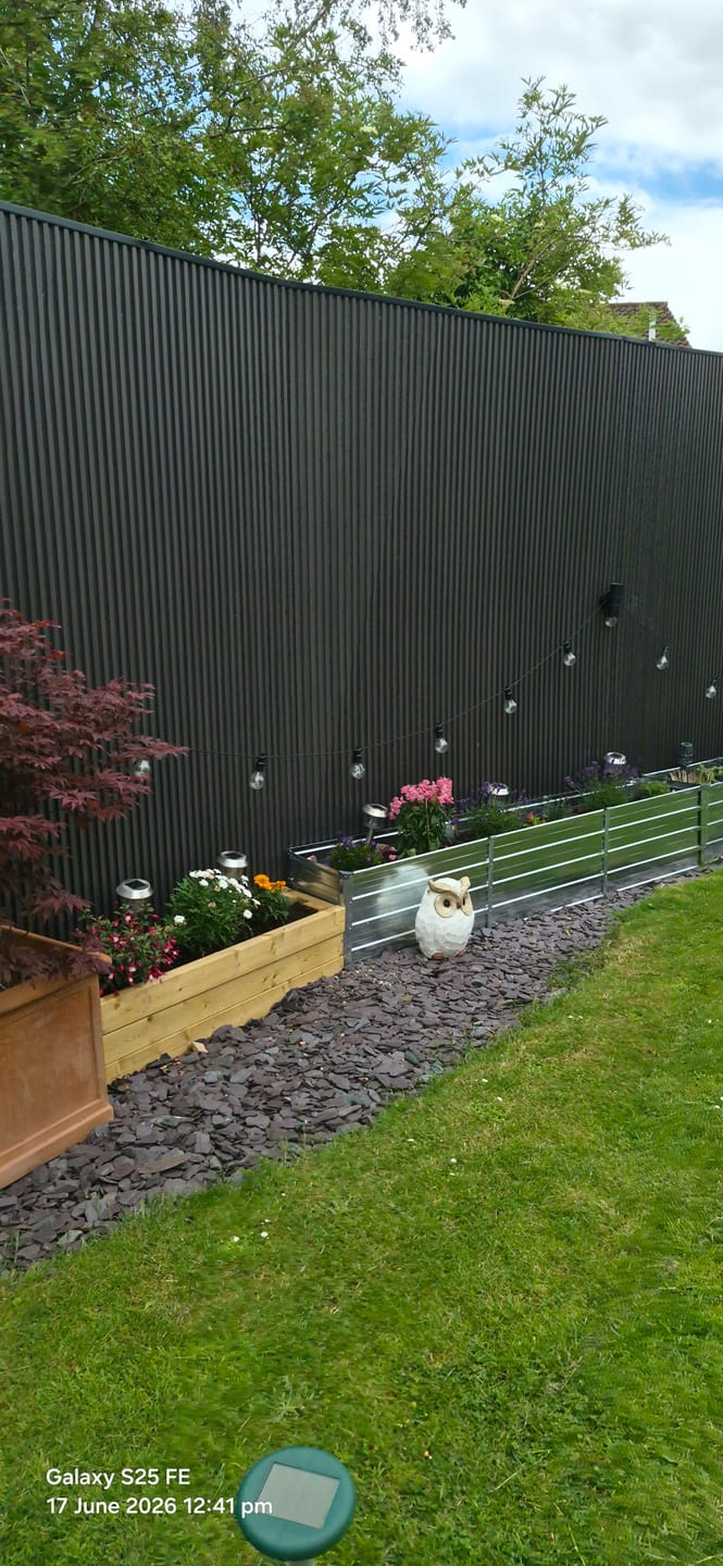 Customer photo review of Exterior Seamless Outdoor Panels 2.4m × 2.4m (16 Panels Per Pack) Multiple Colours