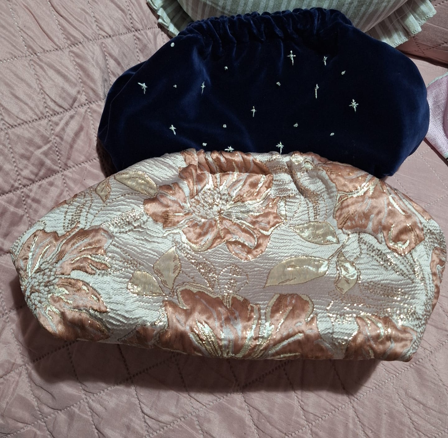 Customer photo review of Pouch broccato