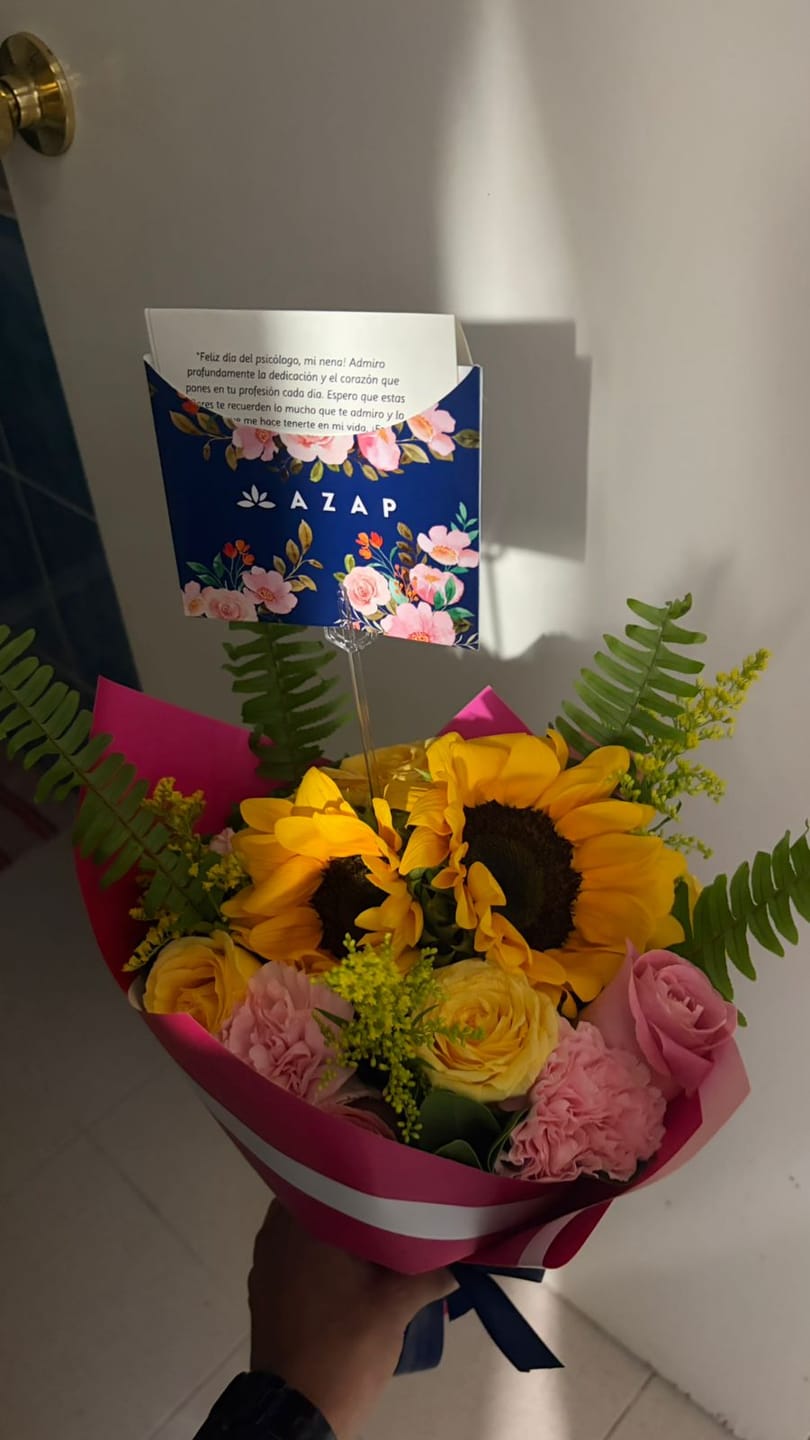Customer photo review of Amable - Girasol, Rosa Amarilla y Clarita, Clavel Rosa