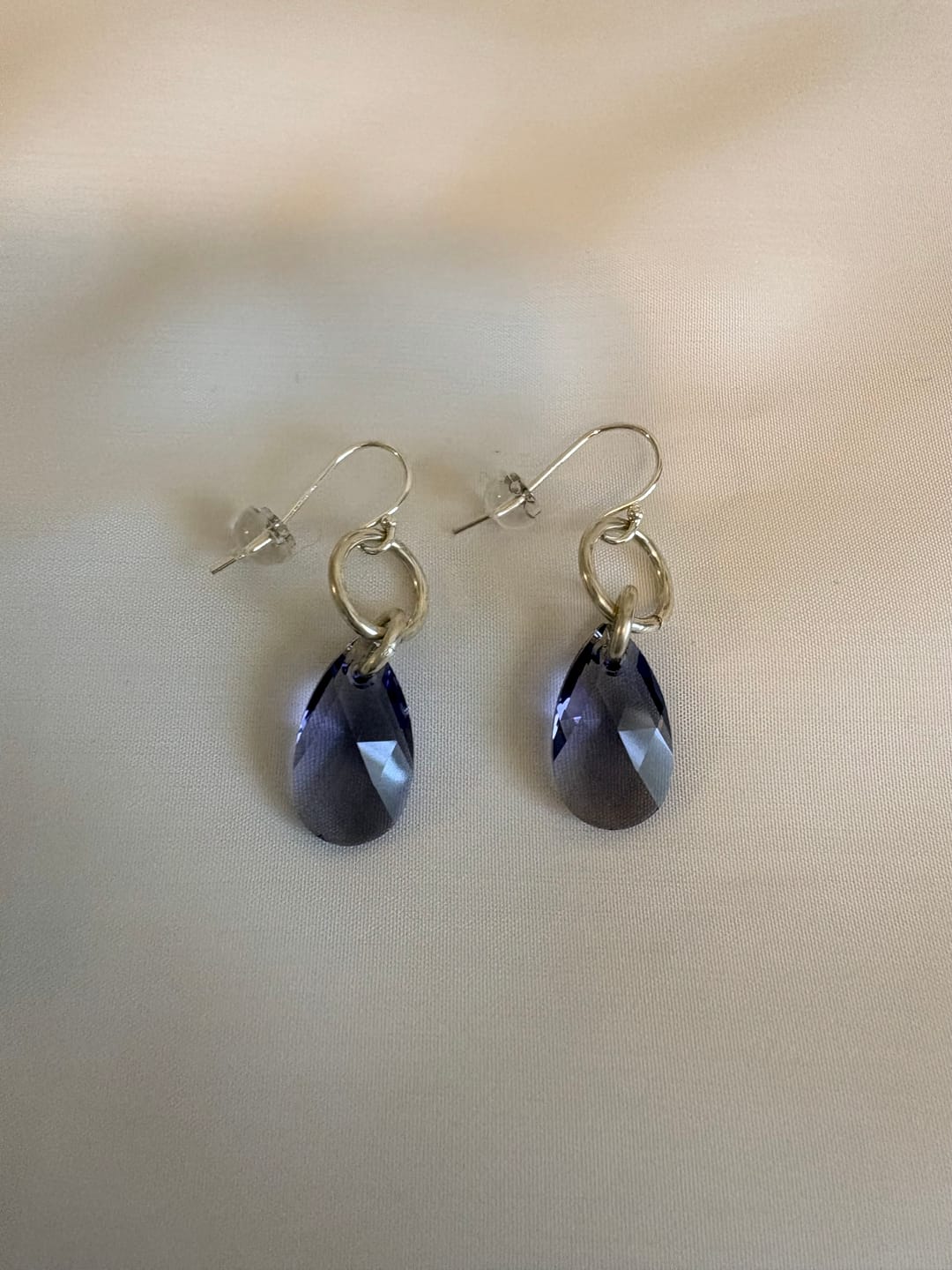 Customer photo review of Earring  Backs 20pcs  925 Sterling Silver Jewellery Findings , Earnut with Clear Rubber, 5.5*4.5mm