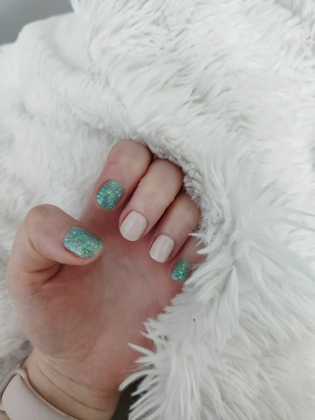 Customer photo review of Semilac 239 Mermaid Tail UV Gel Polish