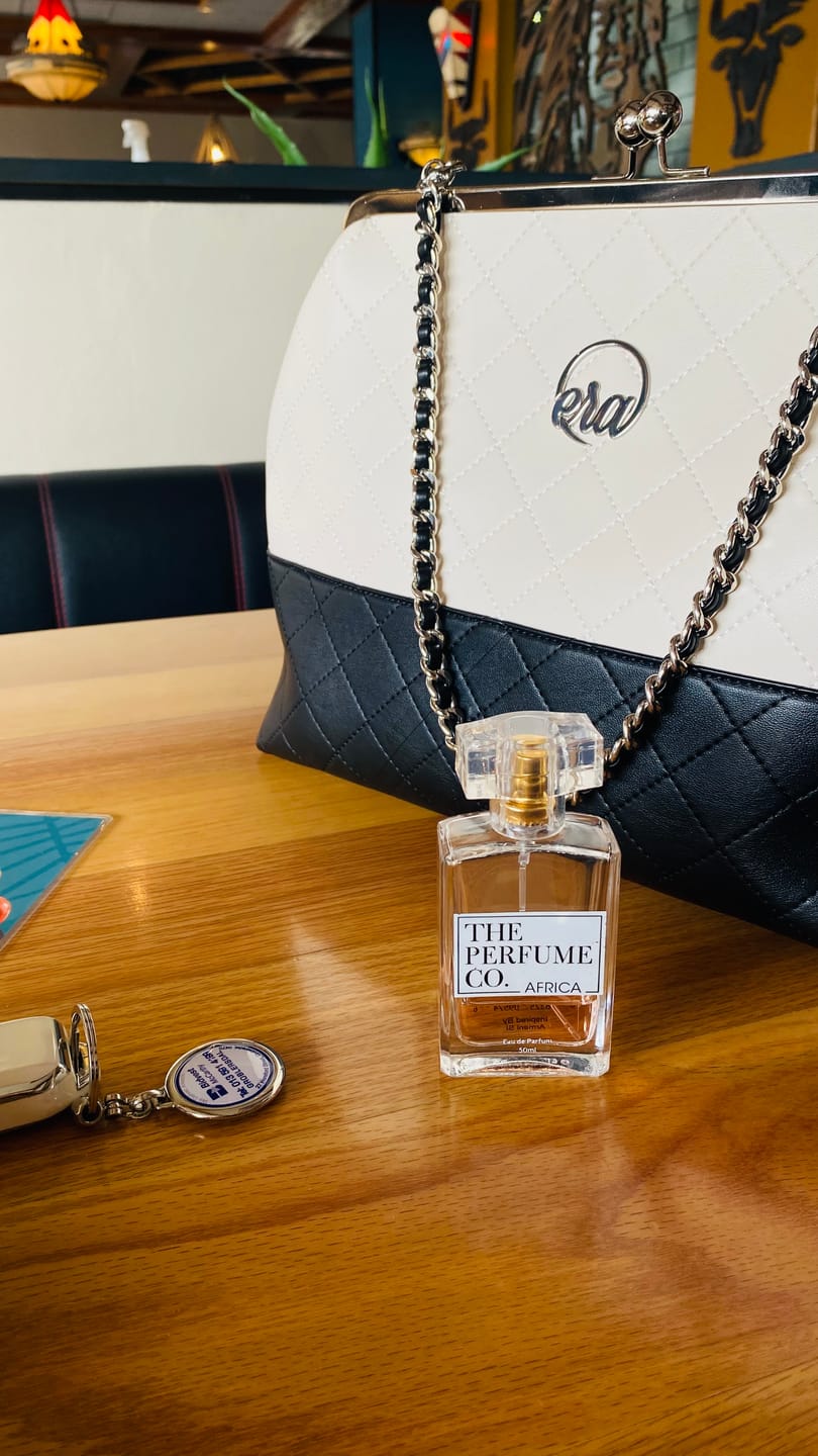 Customer photo review of Limited Edition Kiss & Tell Oversized Bag
