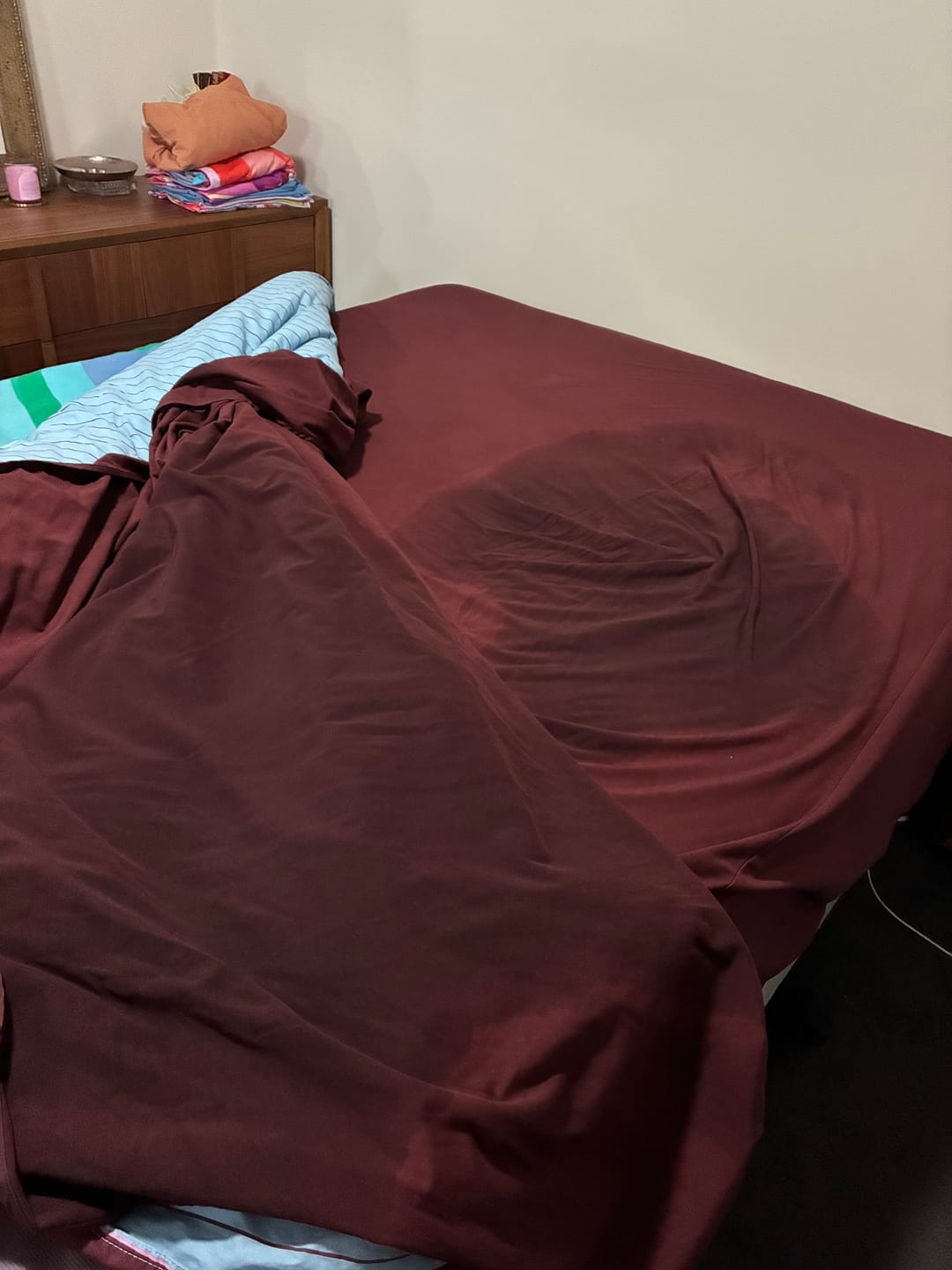 Customer photo review of Bamboujee Waterproof Fitted Sheet - Moon Blood