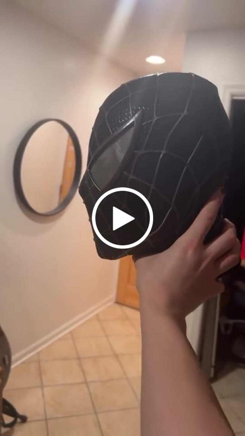 Customer video review of Tobey Maguire Spider-Man 3 Venomized Spider-Man Life Size Wearable Mask