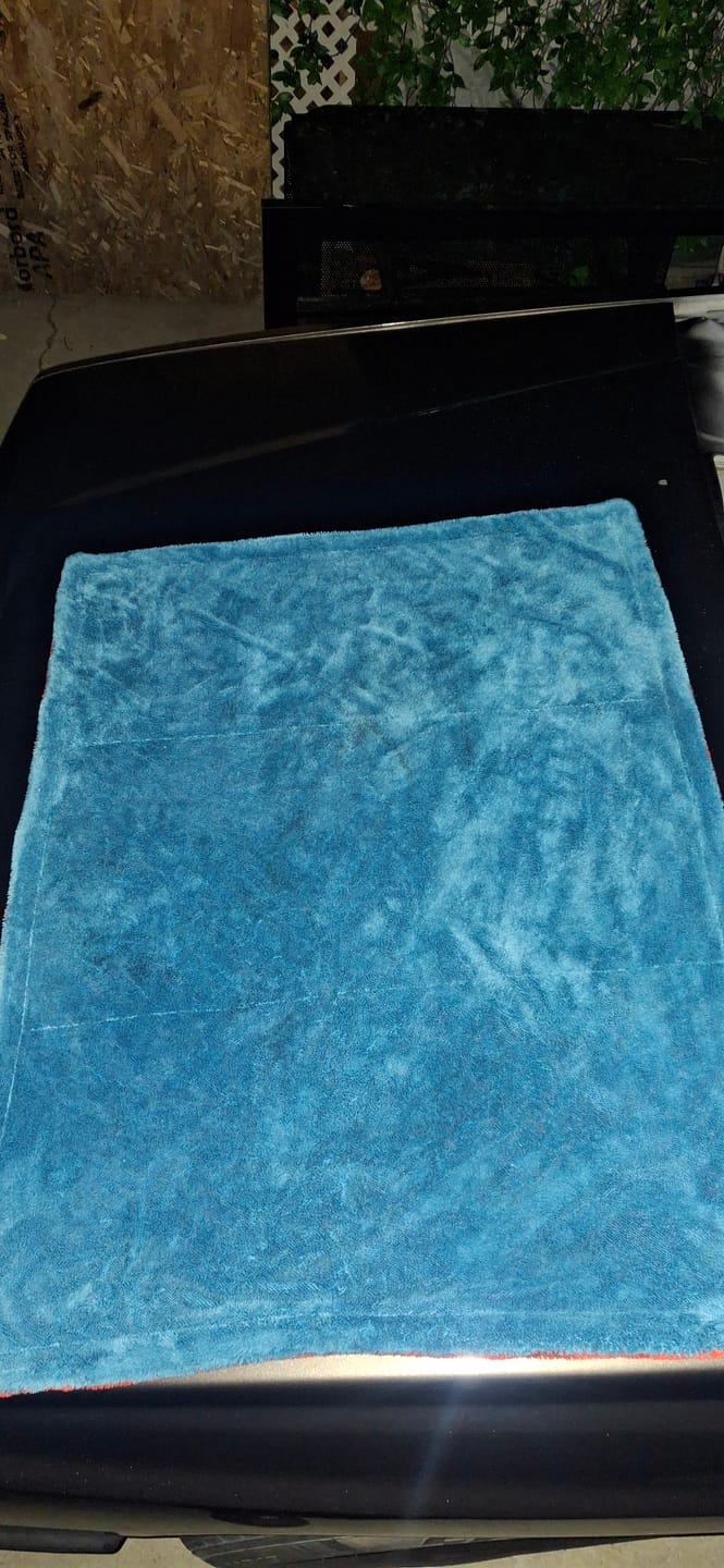 Customer photo review of Dual Color Drying Towel 1200GSM 36x28"