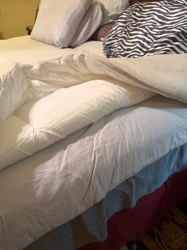 Customer photo review of MarshMellow Comforter