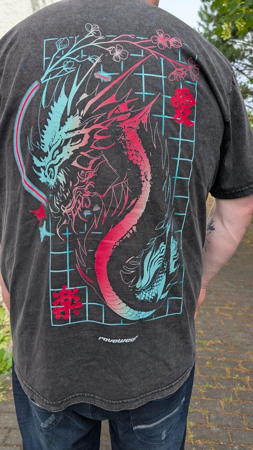 Customer photo review of Techno Dragon - Herren Premium T-Shirt