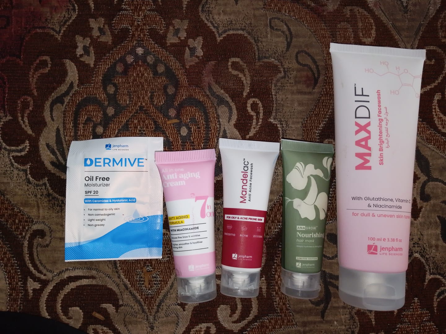 Customer photo review of Maxdif Facewash