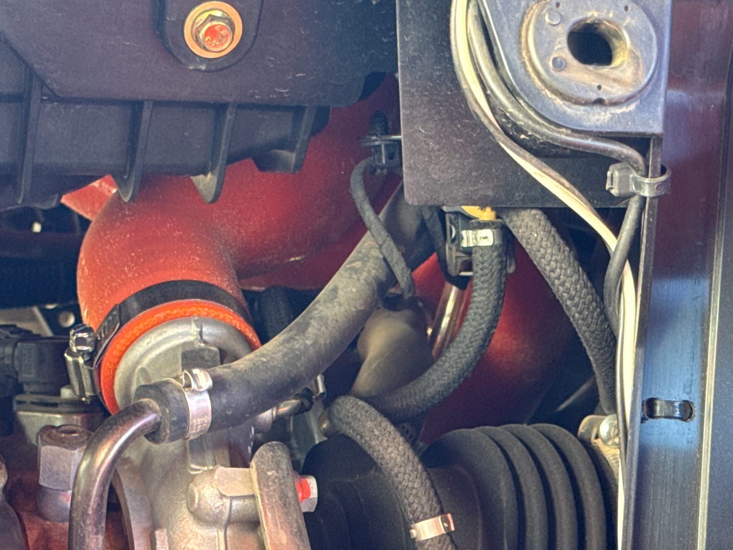 Customer photo review of RPM Can-Am Maverick X3 Full Silicone Charge Tubes Kit R & RR