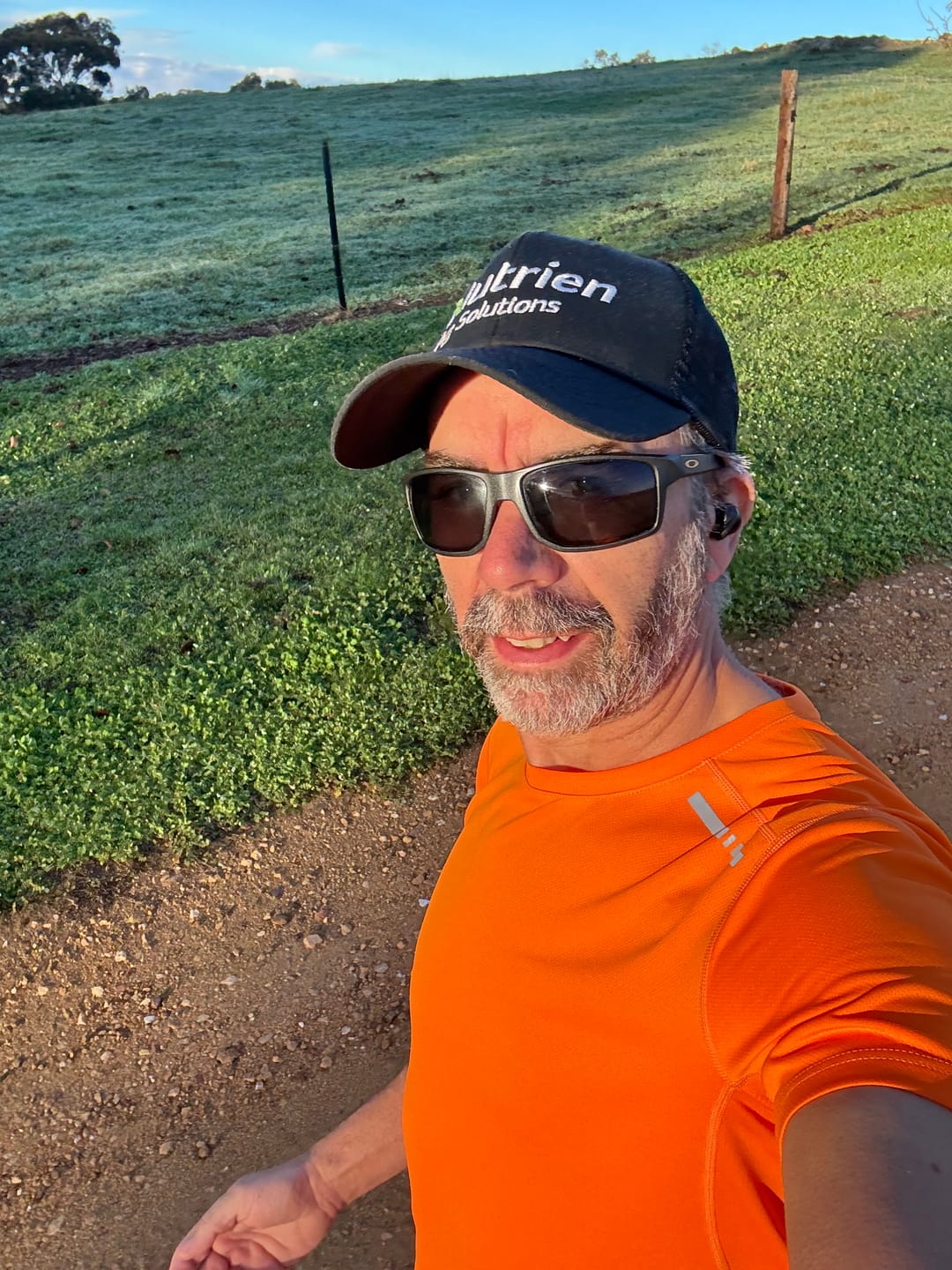 Customer photo review of PERFORMANCE RUNNR SHIRT
