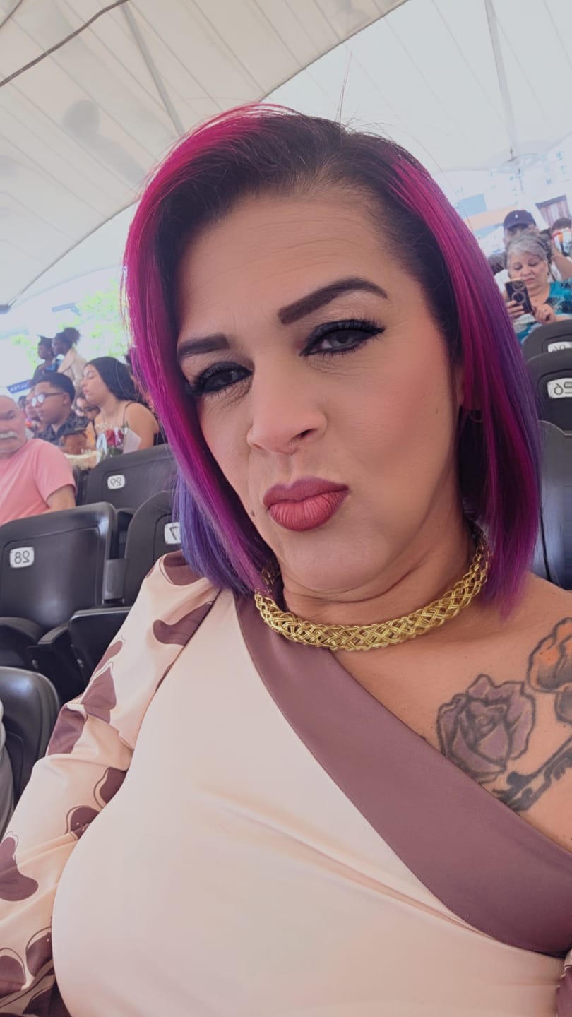 Customer photo review of Elite Amber Gray Colored Contact Lenses