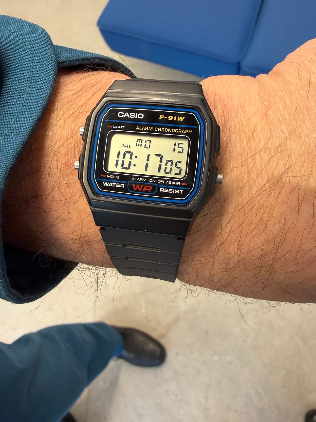 Customer photo review of Reloj Casio Vintage F-91W-1DG Clásico Líneas Azules