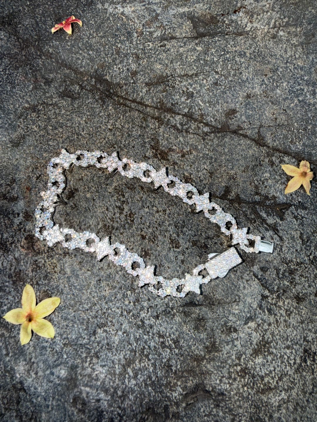 Customer photo review of VVS Moissanite Infinity Starburst Chain S925 Silver 8mm Chain