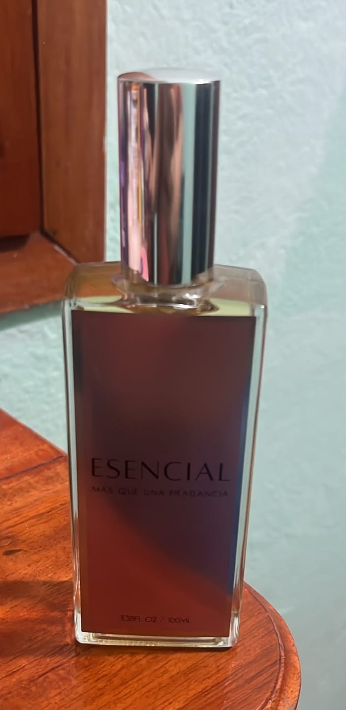 Customer photo review of M086 Inspirado en: La Vie Est Belle - Lancome