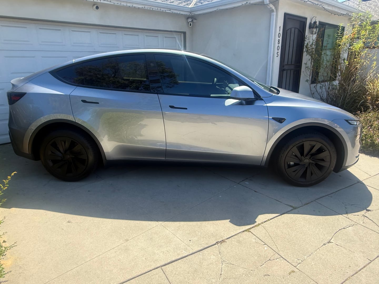 Customer photo review of TESPLUS 19'' Helix 2.0 Style Wheel Cover For Model Y Juniper