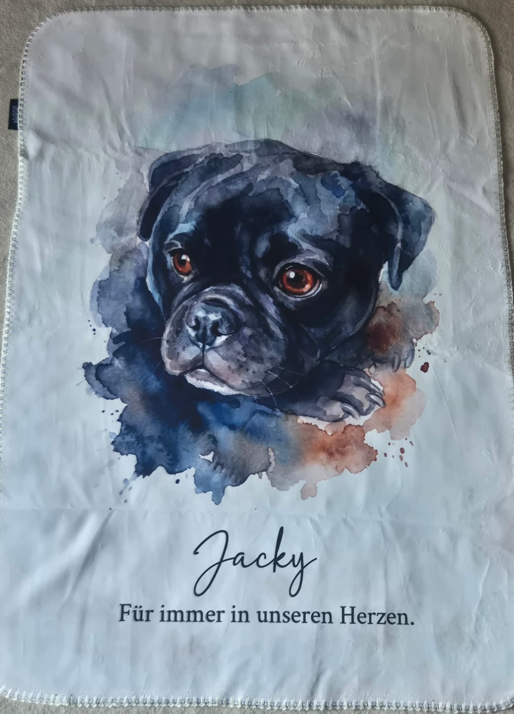 Customer photo review of Personalisierte Decke "Aquarell Haustier"