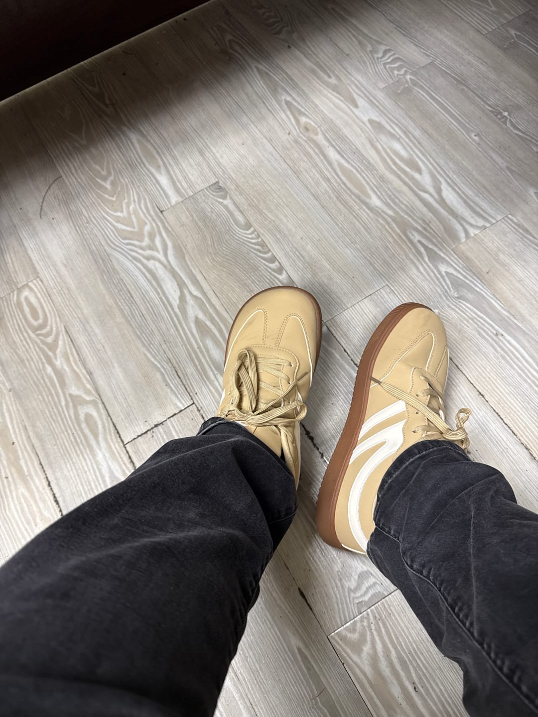 Customer photo review of Laurel - Wide Toe Shoes