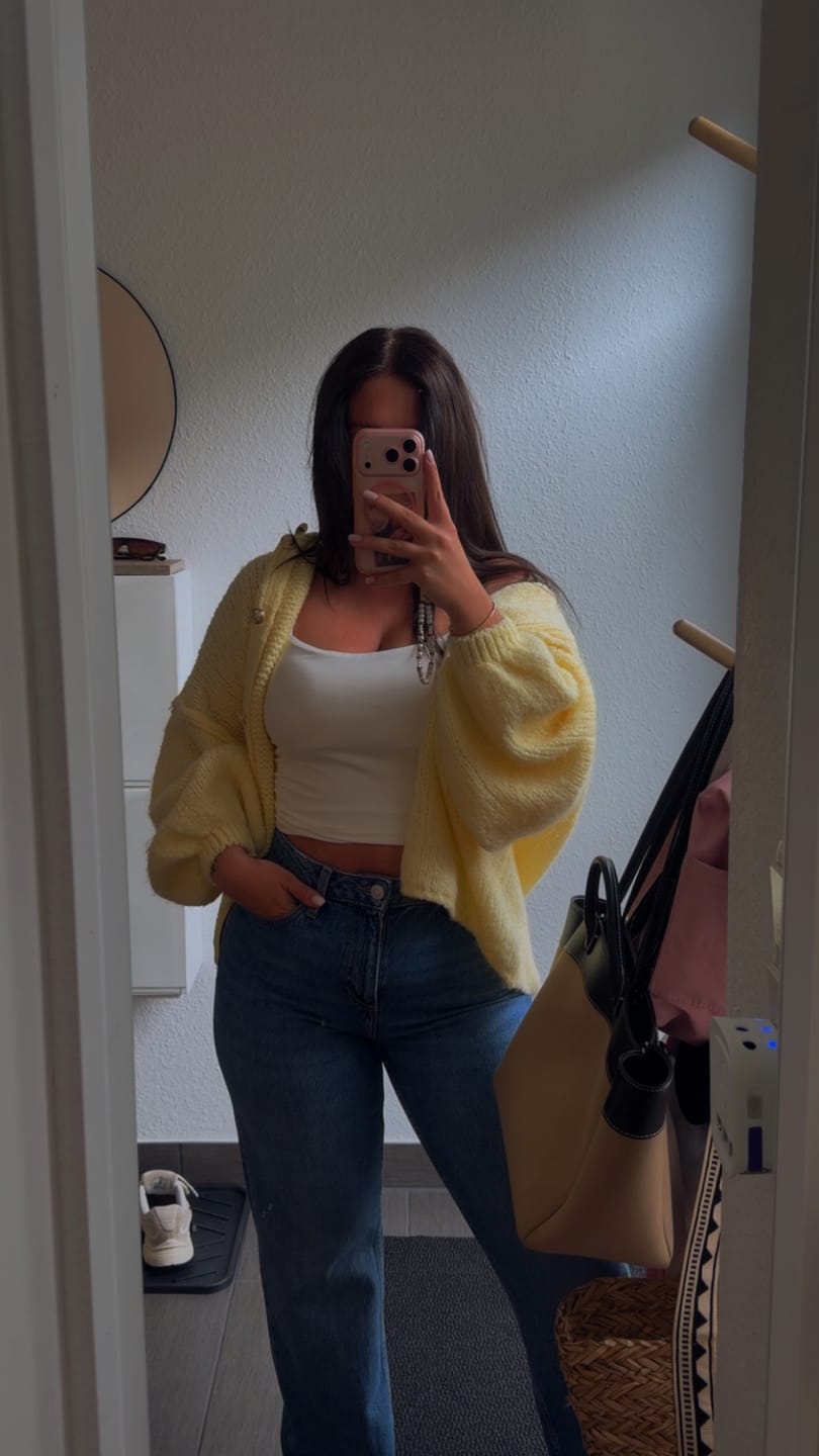 Customer photo review of Oversized Cardigan Short "CozyGlam"