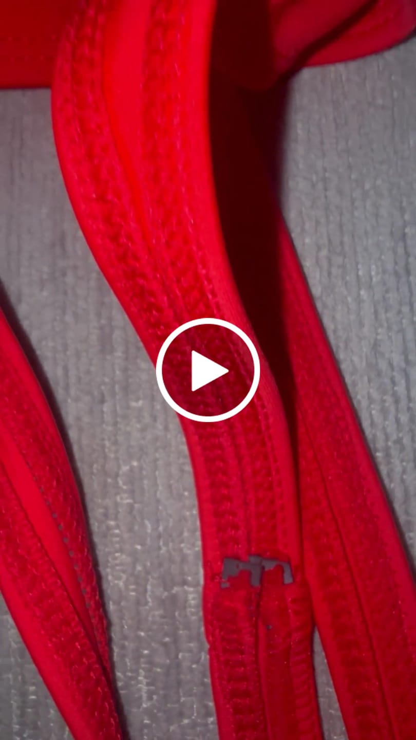 Customer video review of 007 One Piece - Siren Red