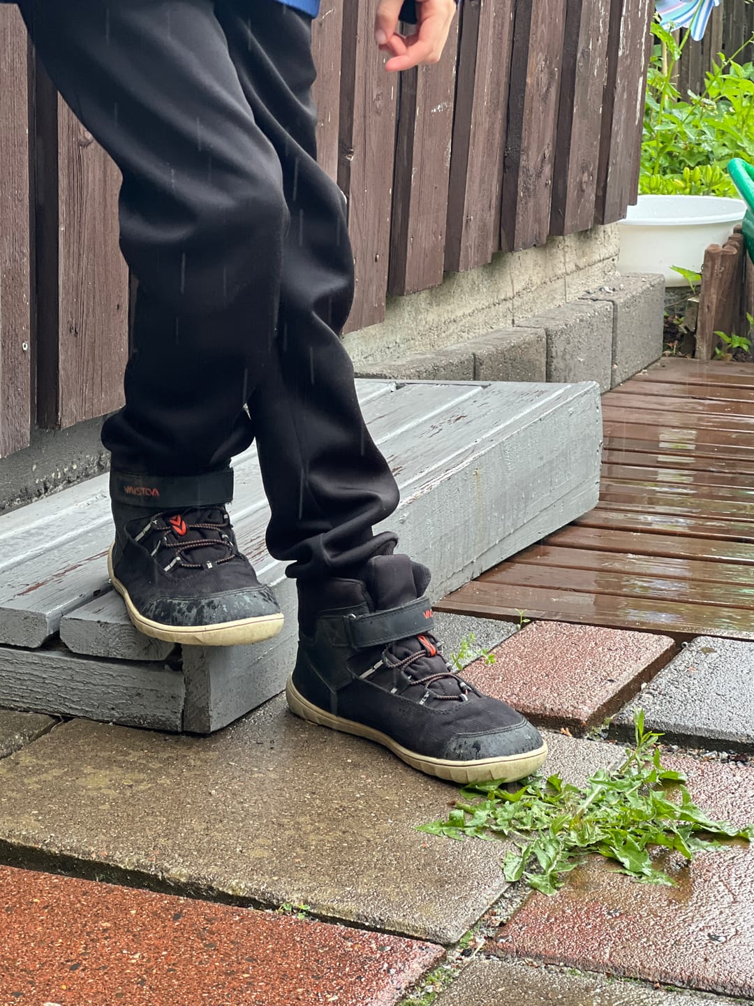 Customer photo review of Vaistoa Kaste lasten vedenpitävät paljasjalkakengät