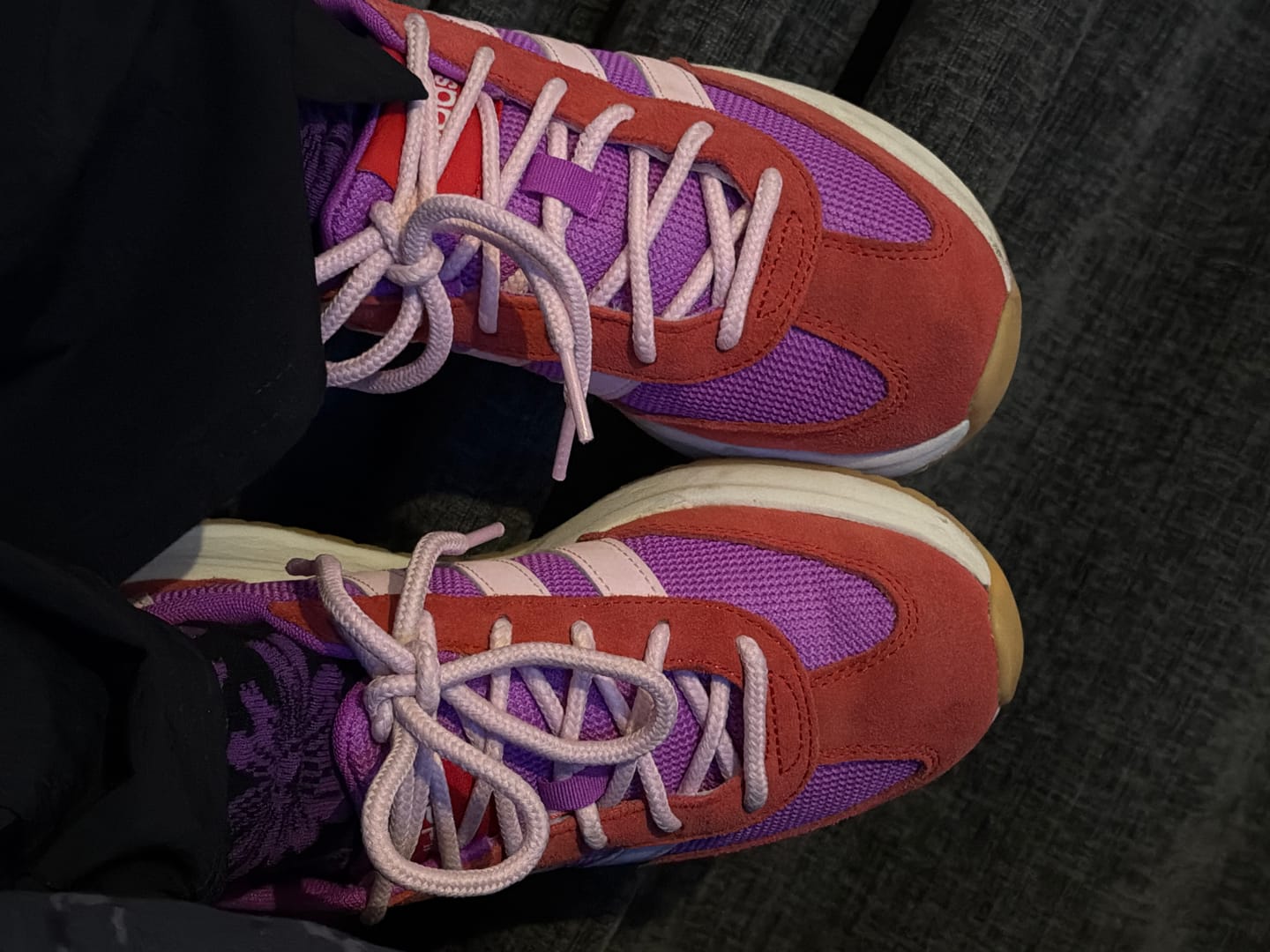 Customer photo review of Zapatillas Adidas Run 70S 2.0 Mujer Rojo