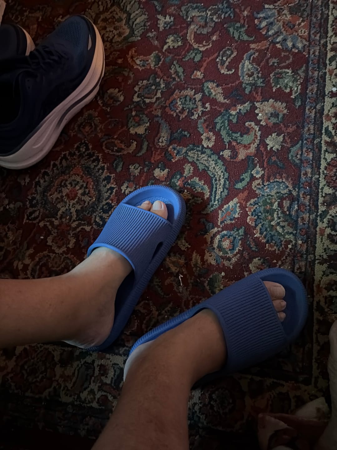 Customer photo review of Cloud Slides - Men's Original Cushion Comfort