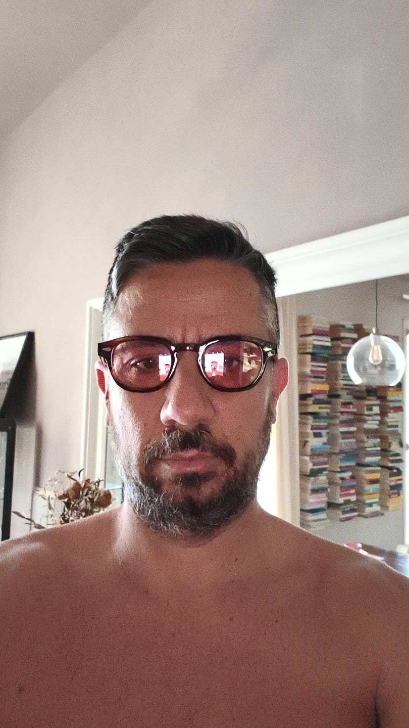 Customer photo review of Classic Wood Champagne