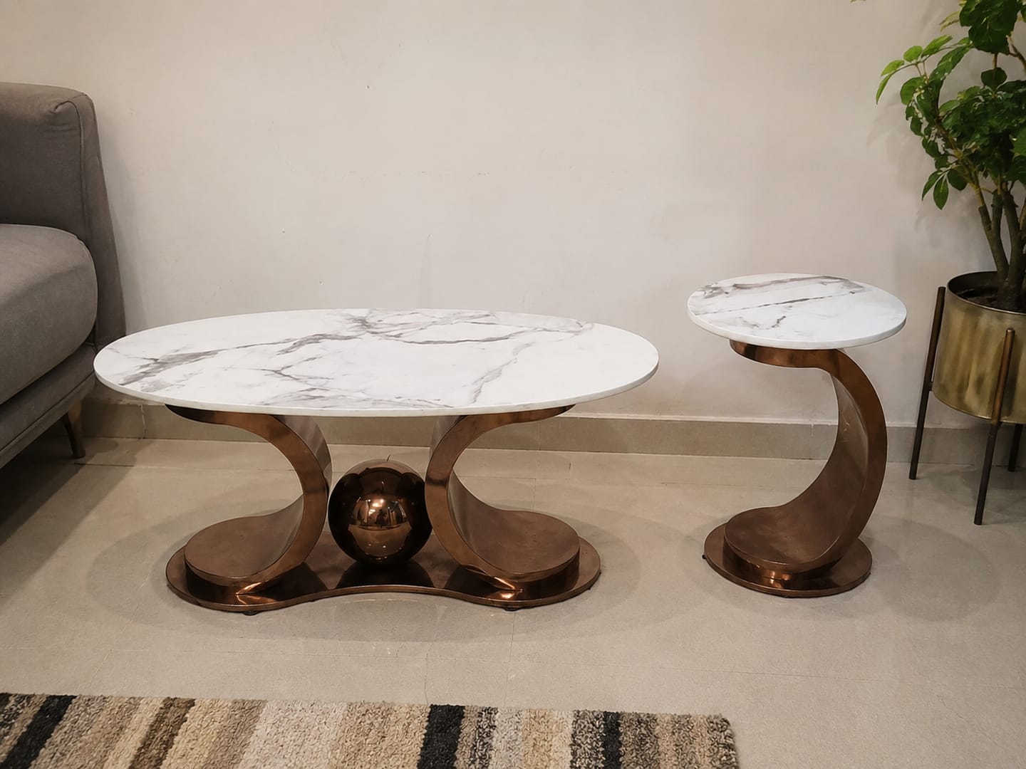 Customer photo review of Radiant Marble Top Stainless Steel with PVD Coated Coffee Table Set
