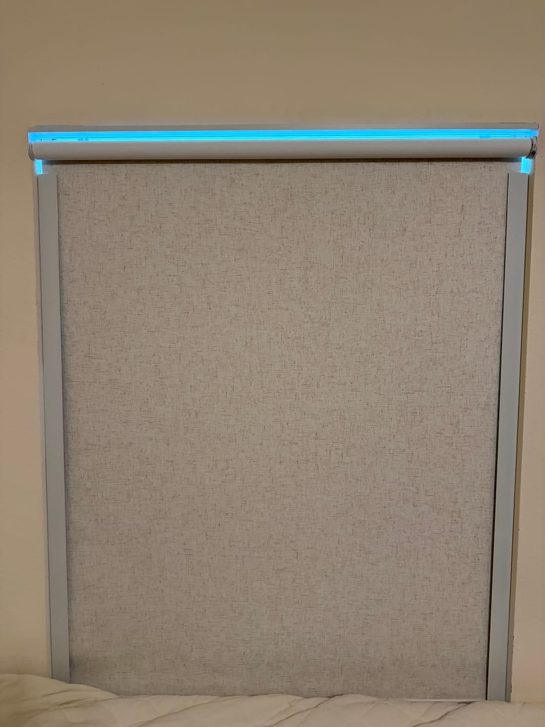 Customer photo review of Bringnox Motorized Roller Shades 100% Blackout Linen