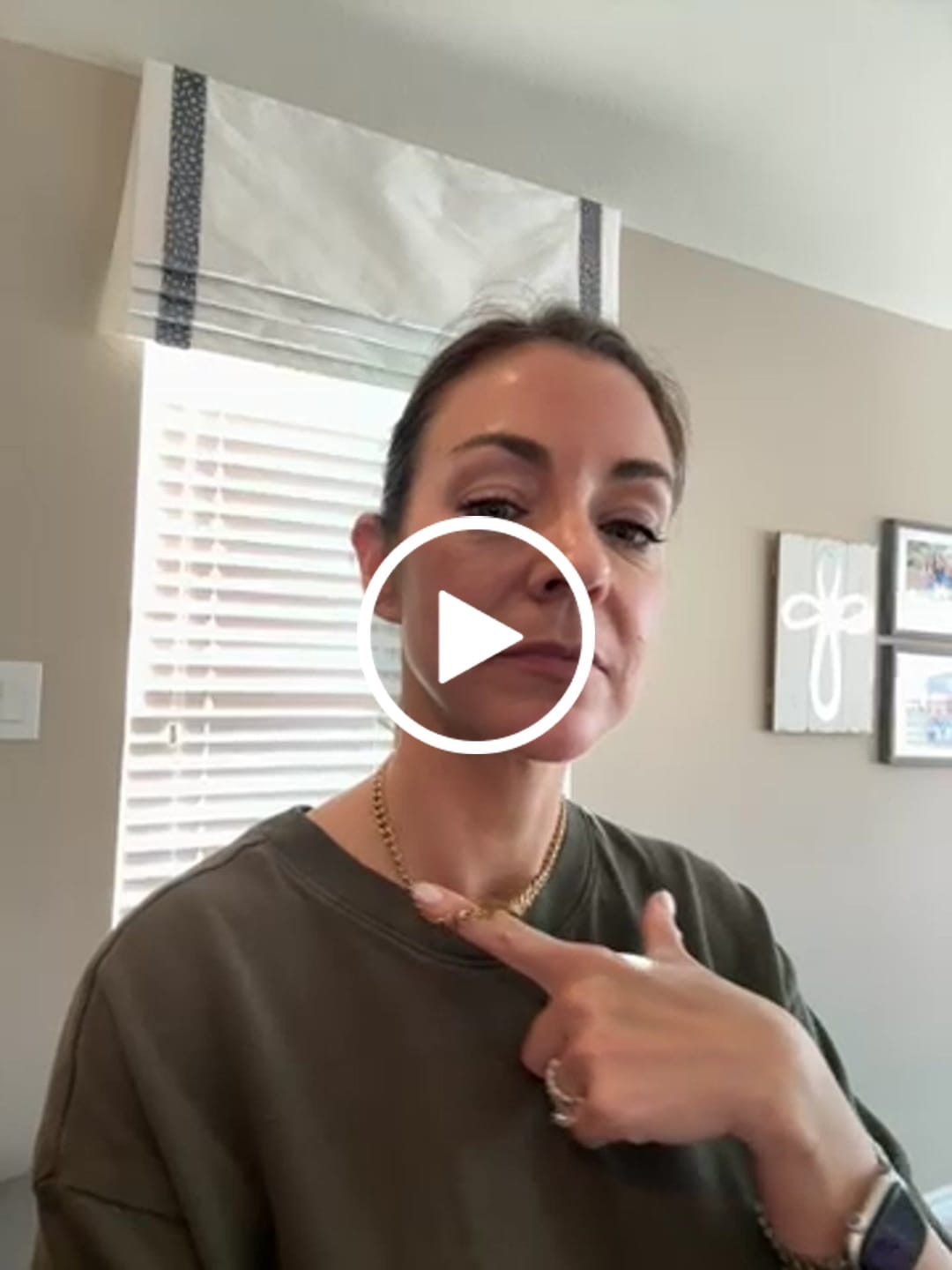 Customer video review of Edgy Cuban Chain Choker