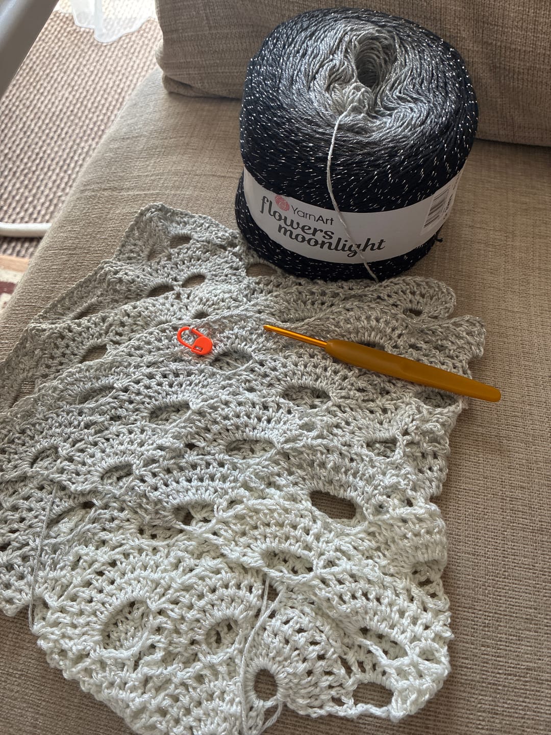 Customer photo review of YarnArt Flowers Moonlight