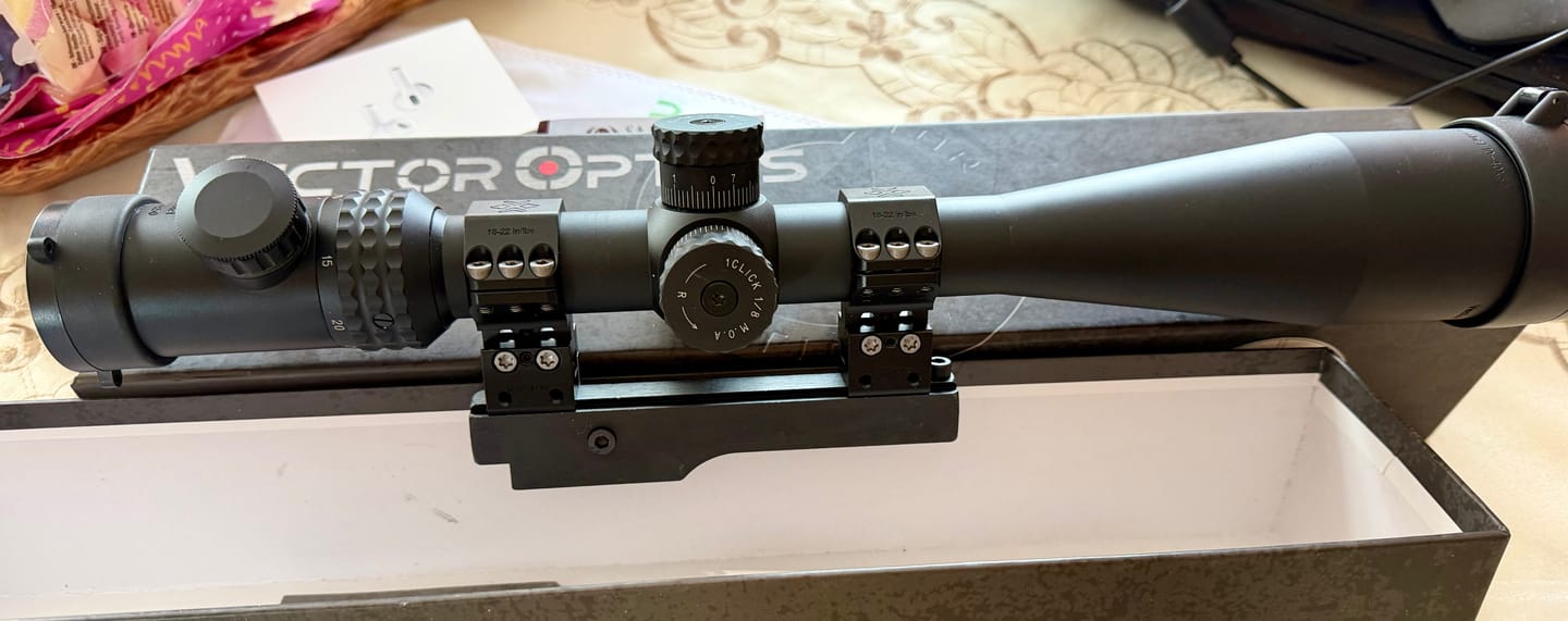 Customer photo review of Vector Optics höhenverstellbare Montage für 25,4mm, 30mm & 34mm Tubus und 11mm / 21mm Schiene