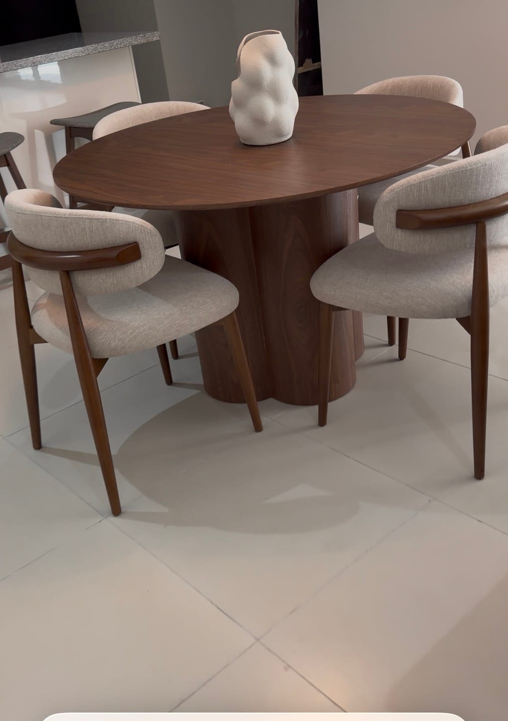 Customer photo review of Mesa de Comedor Bosnia