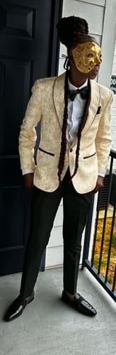 Customer photo review of Men's 2-Piece One Button Pearl Luster Shawl Lapel Champagne Wedding Tuxedo