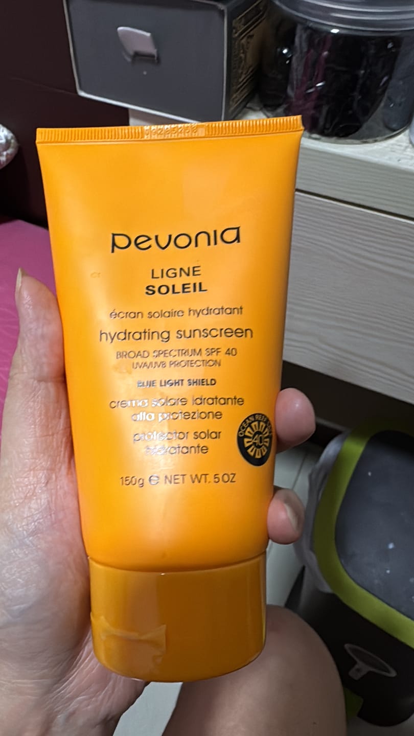 Customer photo review of Hydrating Sunscreen Broad Spectrum SPF 40