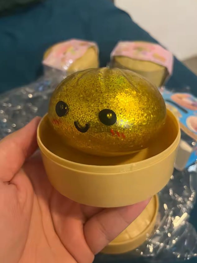 Customer photo review of Squishy Dumpling - Ravioli squishy mystère - Squishy à paillettes - Squishy anti stress