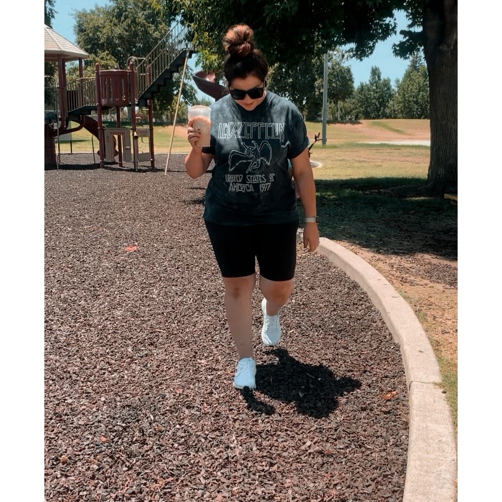 Customer photo review of Silix "No-Squeeze" Jelly-Grip 5" Sculpting Shorts (Tummy Smoothing & Anti-Chafe)