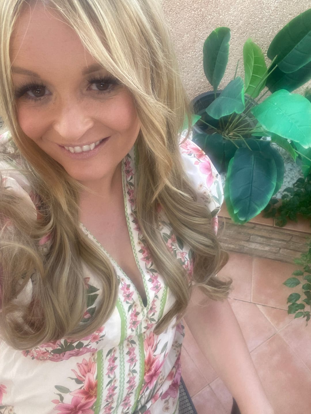 Customer photo review of Stranded Instant Bouncy Blow Dry Extensions - Colour #10/16 Vanilla Bomb