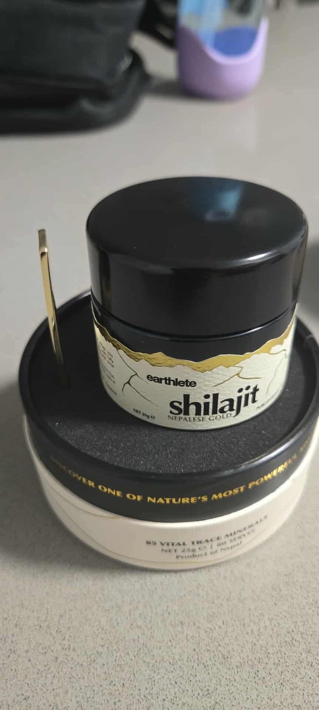 Customer photo review of earthlete® Nepalese Gold Pure Himalayan Mineral Shilajit Resin