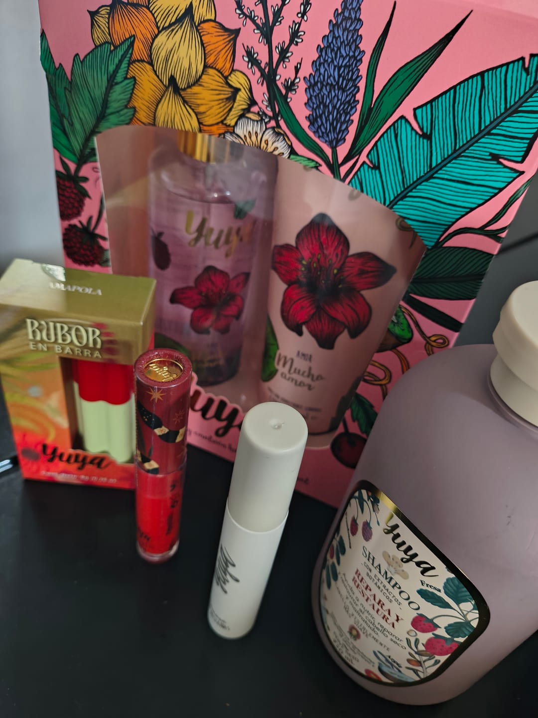 Customer photo review of Set body mist y emulsión corporal Yuya - "Amor Mucho Amor"