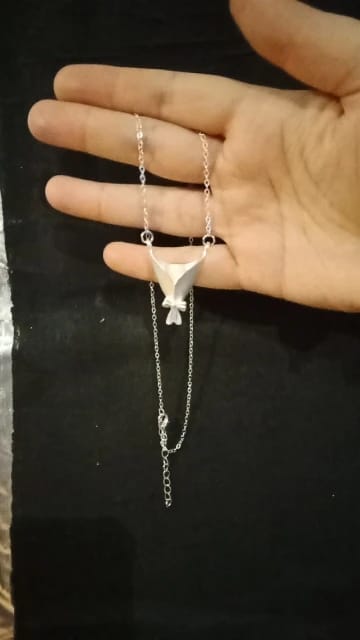 Customer photo review of Elyndra™ – Collana Bouquet Elegante