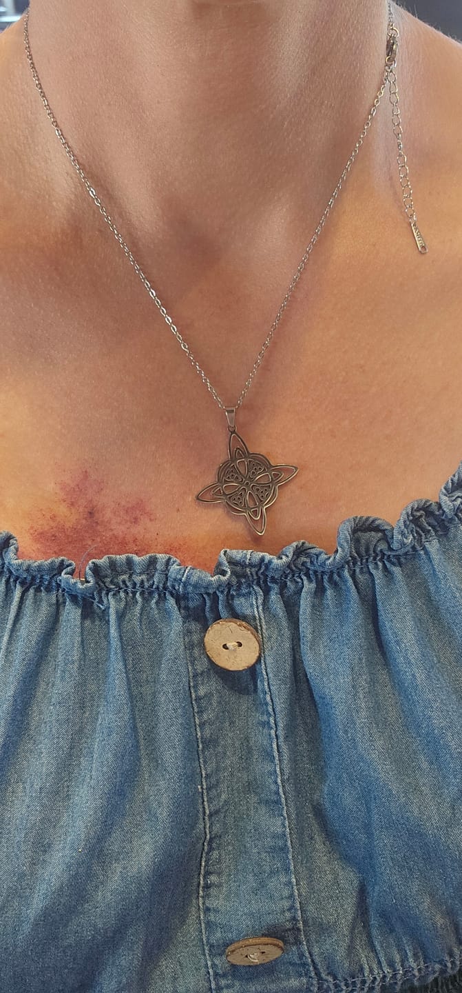 Customer photo review of Pendentif "Protection Éternelle" en Nœud de Sorcière