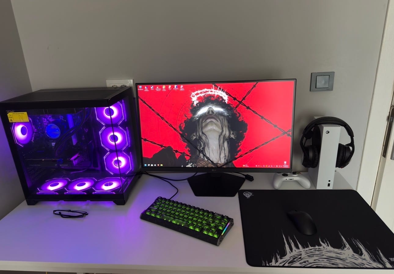 Customer photo review of Wraith Ace Series Poron Mousepad